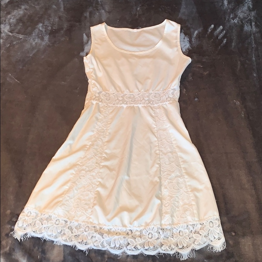 White lacy dress (women small)